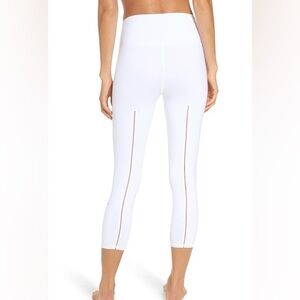 Alo Yoga High-Waist Dash Capri Legging